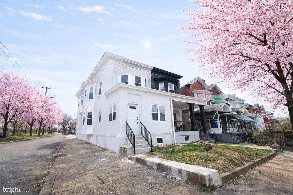 1001 S 60TH ST, Philadelphia, PA 19143