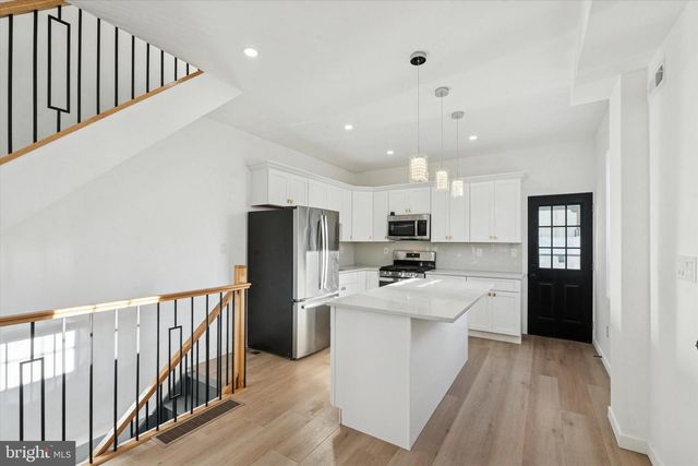 2539 SEPVIVA ST, Philadelphia, PA 19125