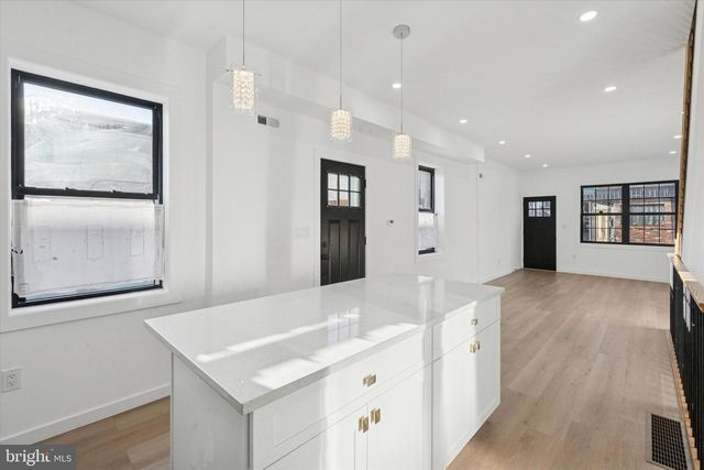 2539 SEPVIVA ST, Philadelphia, PA 19125