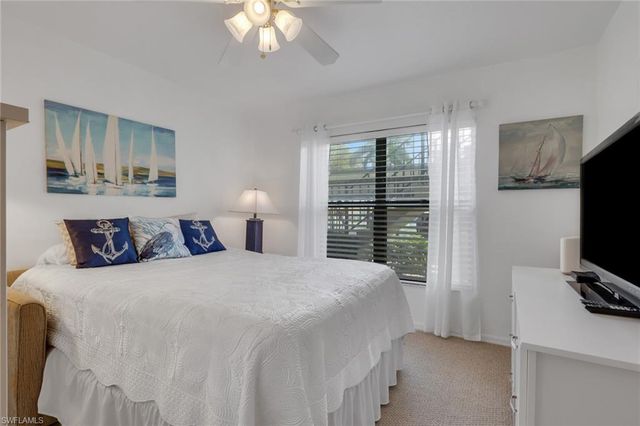 4240 Chantelle DR B103, Naples, FL 34112