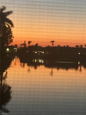 4240 Chantelle DR B103, Naples, FL 34112