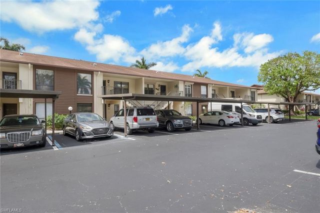 4240 Chantelle DR B103, Naples, FL 34112