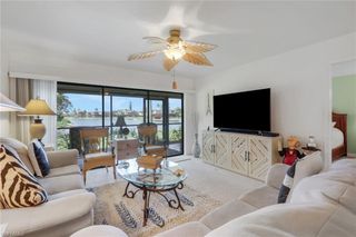 4240 Chantelle DR B103, Naples, FL 34112