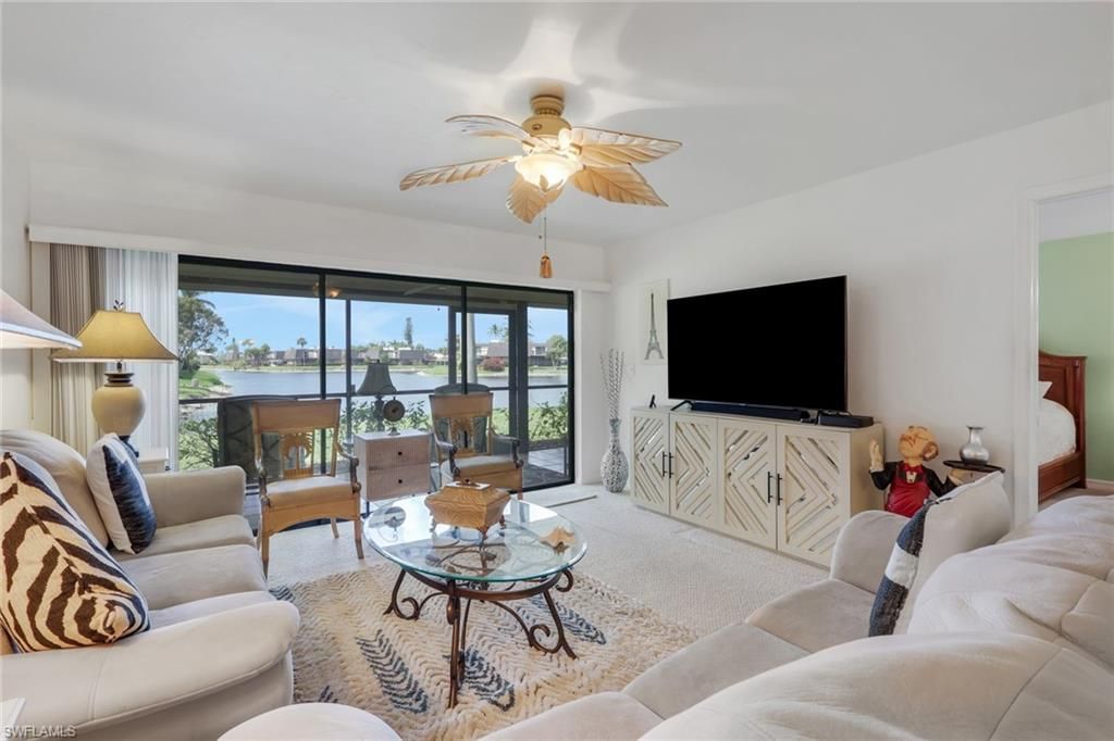 4240 Chantelle DR B103, Naples, FL 34112