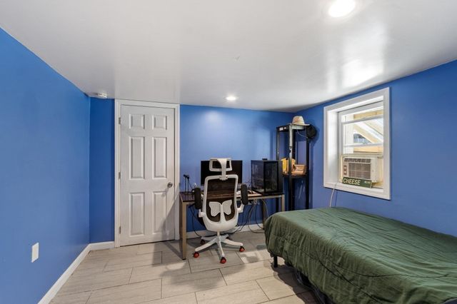 160 Jackson St, Methuen, MA 01844