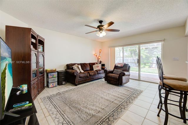 13393 NW 7th St, Plantation, FL 33325