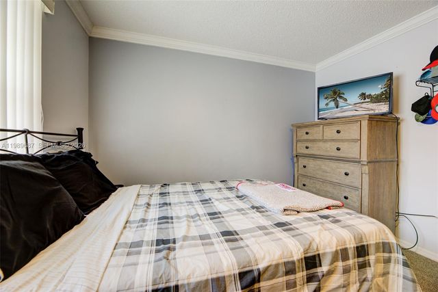 13393 NW 7th St, Plantation, FL 33325