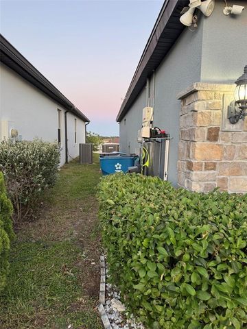 748 CITRUS ISLE DR, Davenport, FL 33837