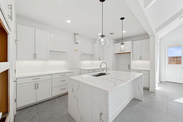 29319 Meadowcreek Hill Drive, Waller, TX 77484