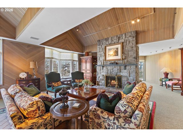 305 S MONTGOMERY St, Portland, OR 97201