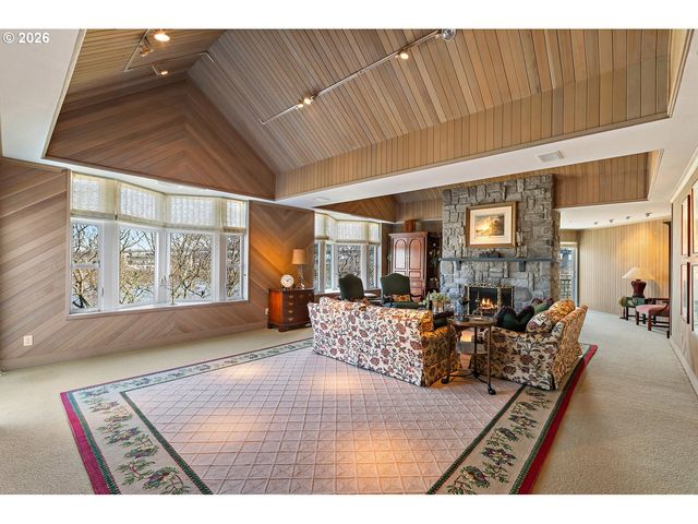 305 S MONTGOMERY St, Portland, OR 97201