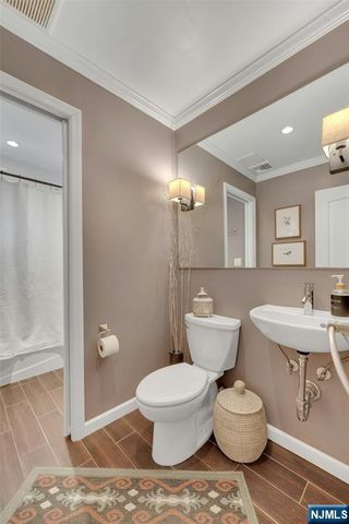 50 Lylewood Drive, Tenafly, NJ 07670