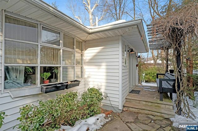 50 Lylewood Drive, Tenafly, NJ 07670