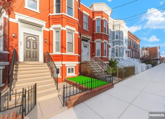 64 Oak Street, Jersey City, NJ 07304