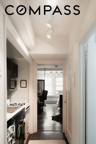 433 W 34th St Apt 5E, New York City, NY 10001