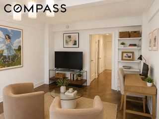 433 W 34th St Apt 5E, New York City, NY 10001