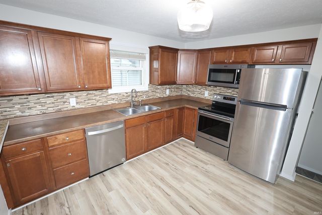 2410 E 3rd Street, Mishawaka, IN 46544