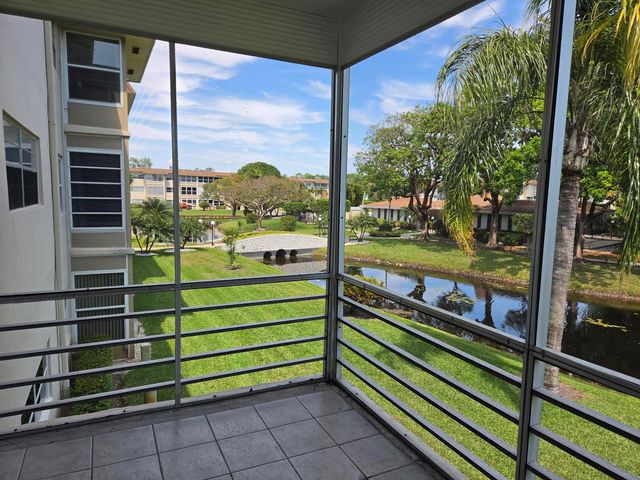 3400 NW 48th Avenue 512, Lauderdale Lakes, FL 33319