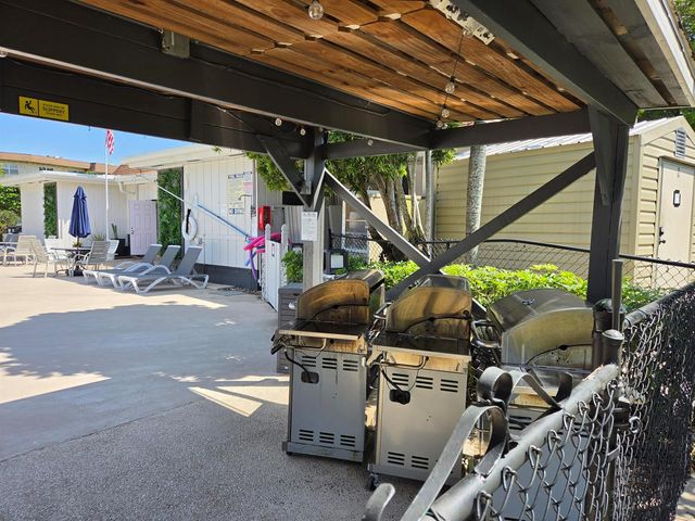 3400 NW 48th Avenue 512, Lauderdale Lakes, FL 33319
