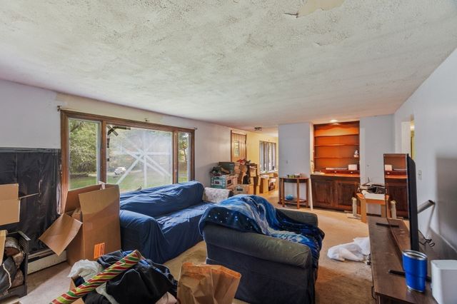 91 Searle Street, Georgetown, MA 01833
