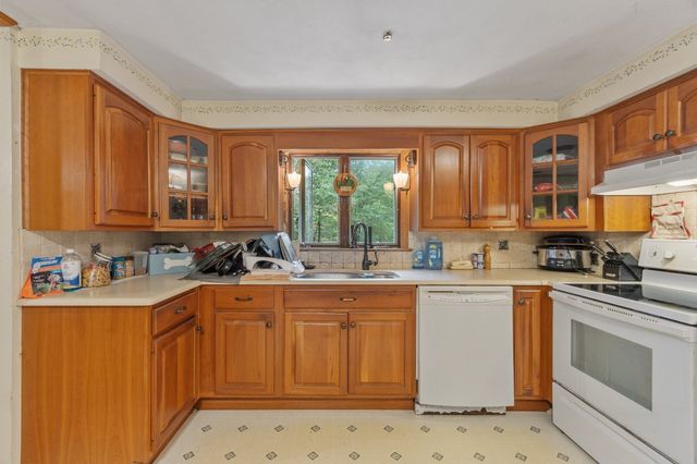 91 Searle Street, Georgetown, MA 01833