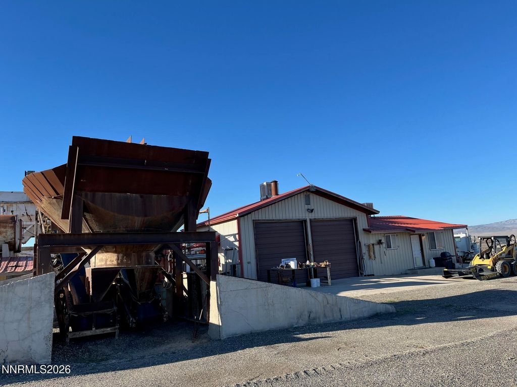 Image 14 of property listing at 22175 Summit Lake Trail, Lovelock, NV 89419