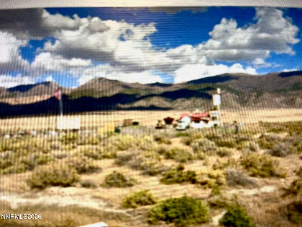 Image 3 of property listing at 22175 Summit Lake Trail, Lovelock, NV 89419