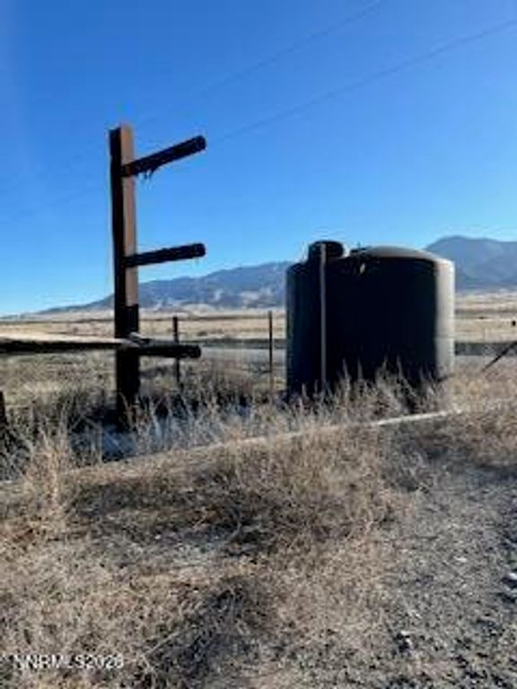 Image 6 of property listing at 22175 Summit Lake Trail, Lovelock, NV 89419