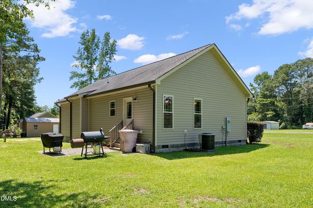 70 Young Road, Angier, NC 27501