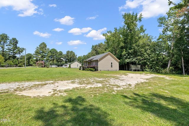 70 Young Road, Angier, NC 27501