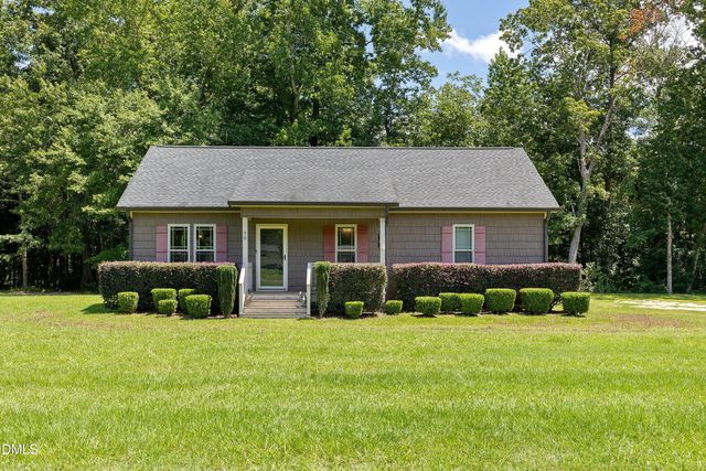 70 Young Road, Angier, NC 27501