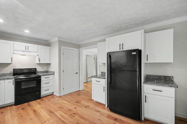 215 SPOTSWOOD RD, Locust Grove, VA 22508