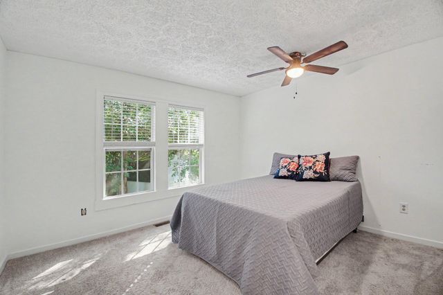 215 SPOTSWOOD RD, Locust Grove, VA 22508