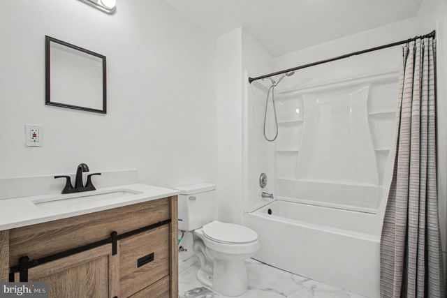 215 SPOTSWOOD RD, Locust Grove, VA 22508