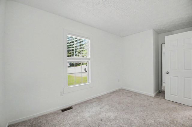 215 SPOTSWOOD RD, Locust Grove, VA 22508