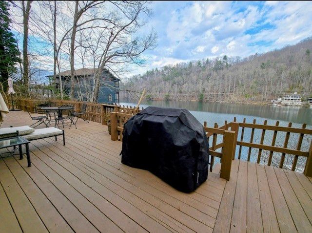 23 Moseley Way, Robbinsville, NC 28771