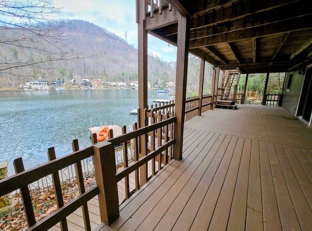 23 Moseley Way, Robbinsville, NC 28771