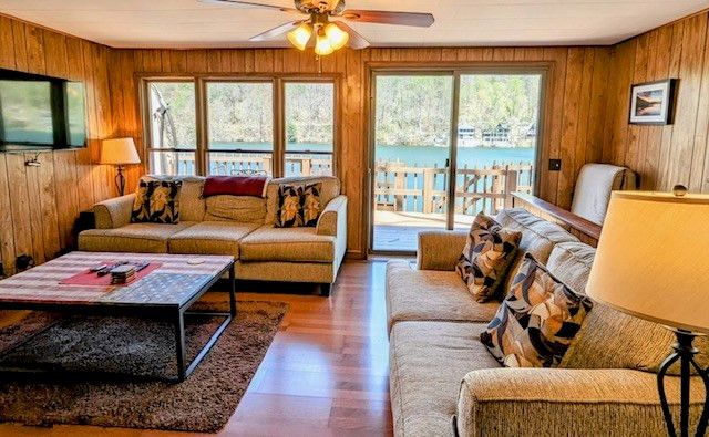 23 Moseley Way, Robbinsville, NC 28771