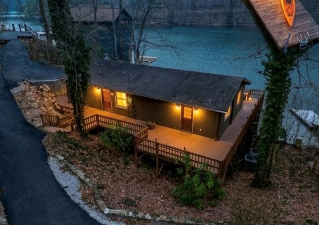 23 Moseley Way, Robbinsville, NC 28771