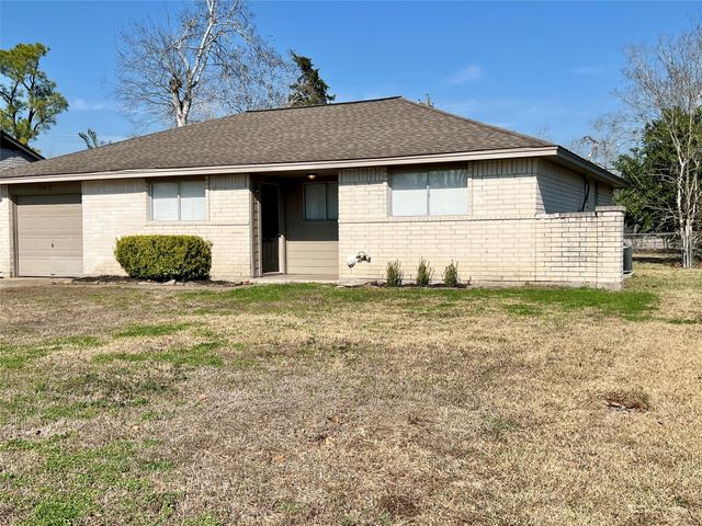 303 Brigadoon Lane, Friendswood, TX 77546