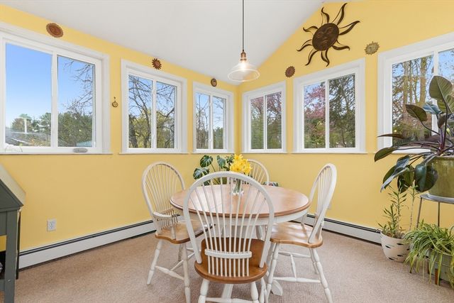 14 Fox Hill Rd, Framingham, MA 01701