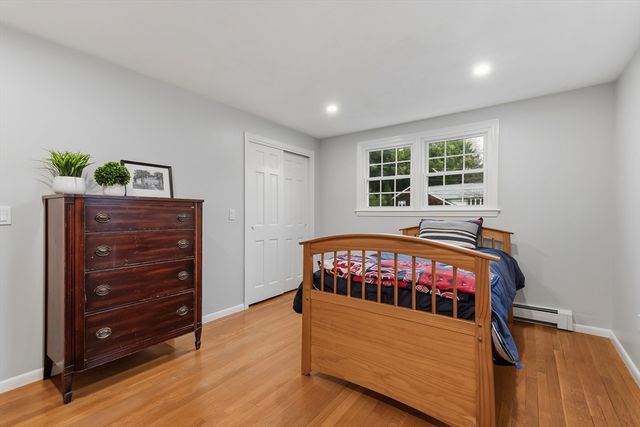 14 Fox Hill Rd, Framingham, MA 01701