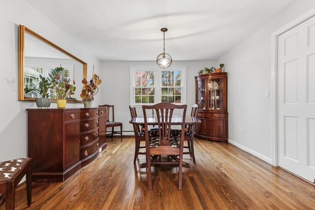 14 Fox Hill Rd, Framingham, MA 01701