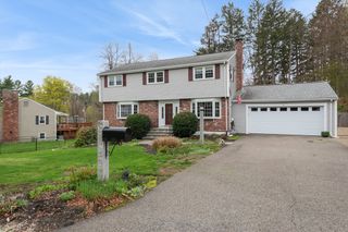 14 Fox Hill Rd, Framingham, MA 01701
