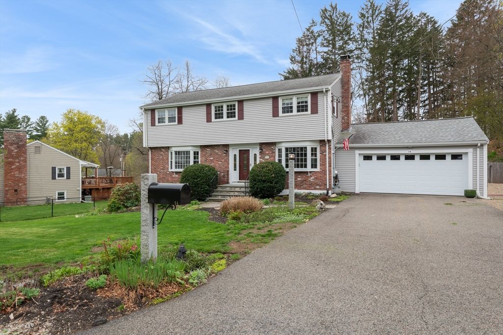 14 Fox Hill Rd, Framingham, MA 01701