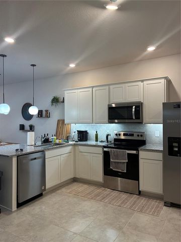 31371 AMBERVIEW BEND, Wesley Chapel, FL 33545