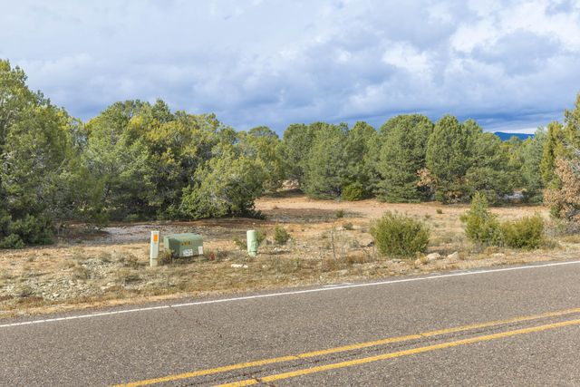 47 Woodlands Drive, Tijeras, NM 87059