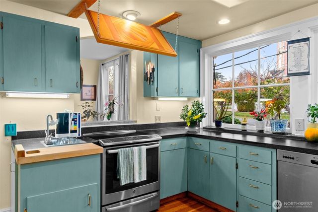 538 Adams Street, Port Townsend, WA 98368