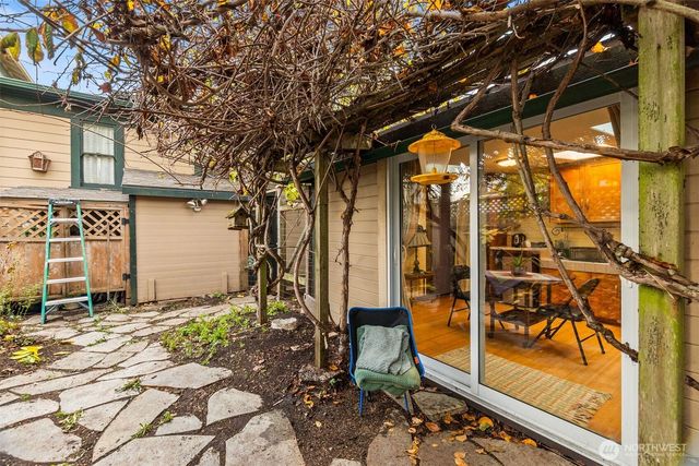 538 Adams Street, Port Townsend, WA 98368