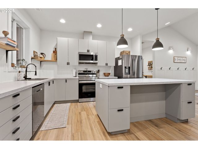 114 WILD DAISY Dr, Ariel, WA 98603